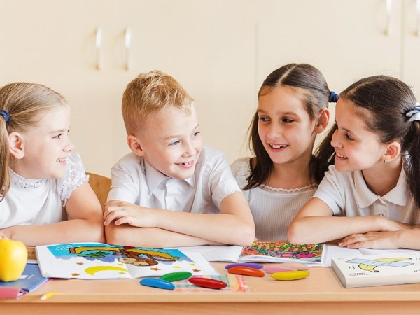 Натуральні воскові безпечні олівці крайони, що миються Mirola Kids Бананчики 12 кольорів ( МК 96697 ) для малят  від 1 року
